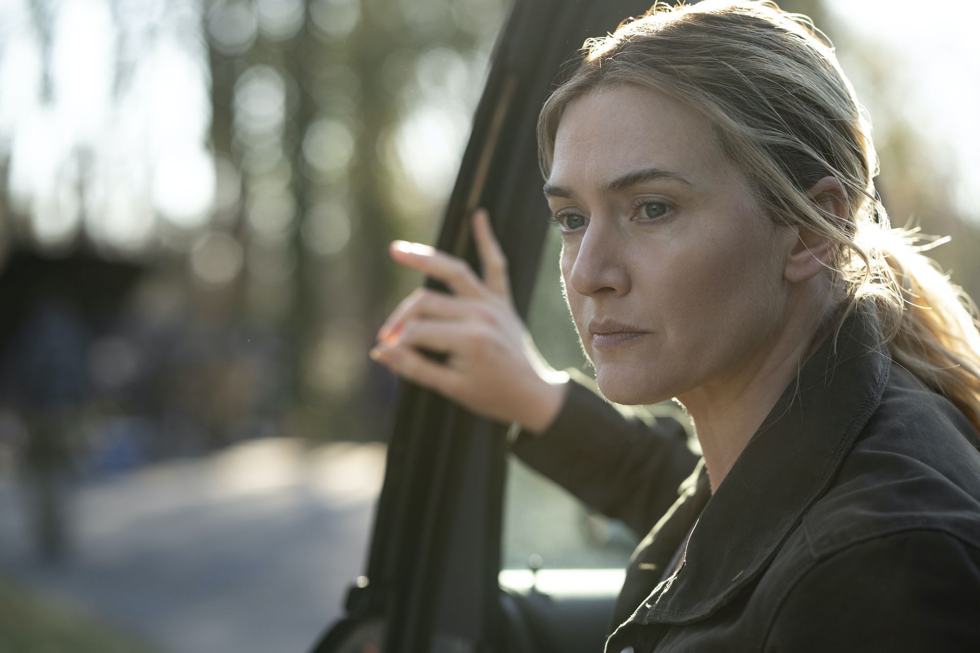Kate Winslet says she insisted a 'bulgy bit of belly' wasn't edited out of ' Mare of Easttown'
