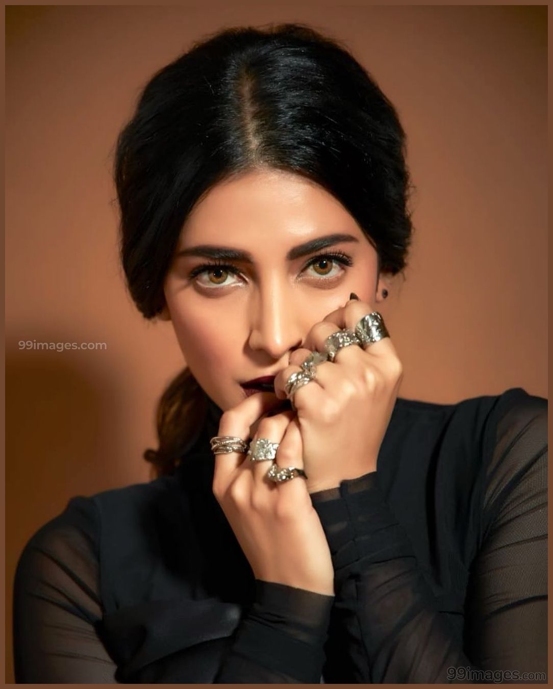 Shruti Haasan Beautiful HD Photo & Mobile Wallpaper HD (Android IPhone) (1080p) - #sh. Bollywood Celebrities, Beautiful Indian Actress, Malayalam Actress
