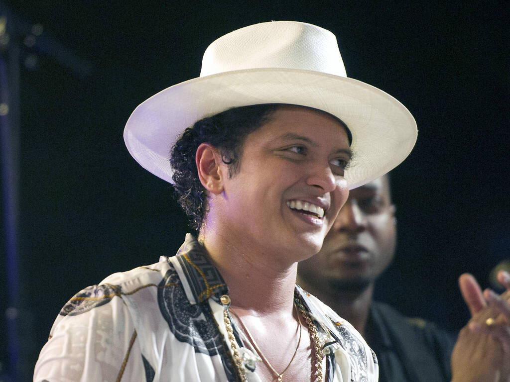 Bruno Mars pleads with Grammy bosses to let Silk Sonic perform at awards