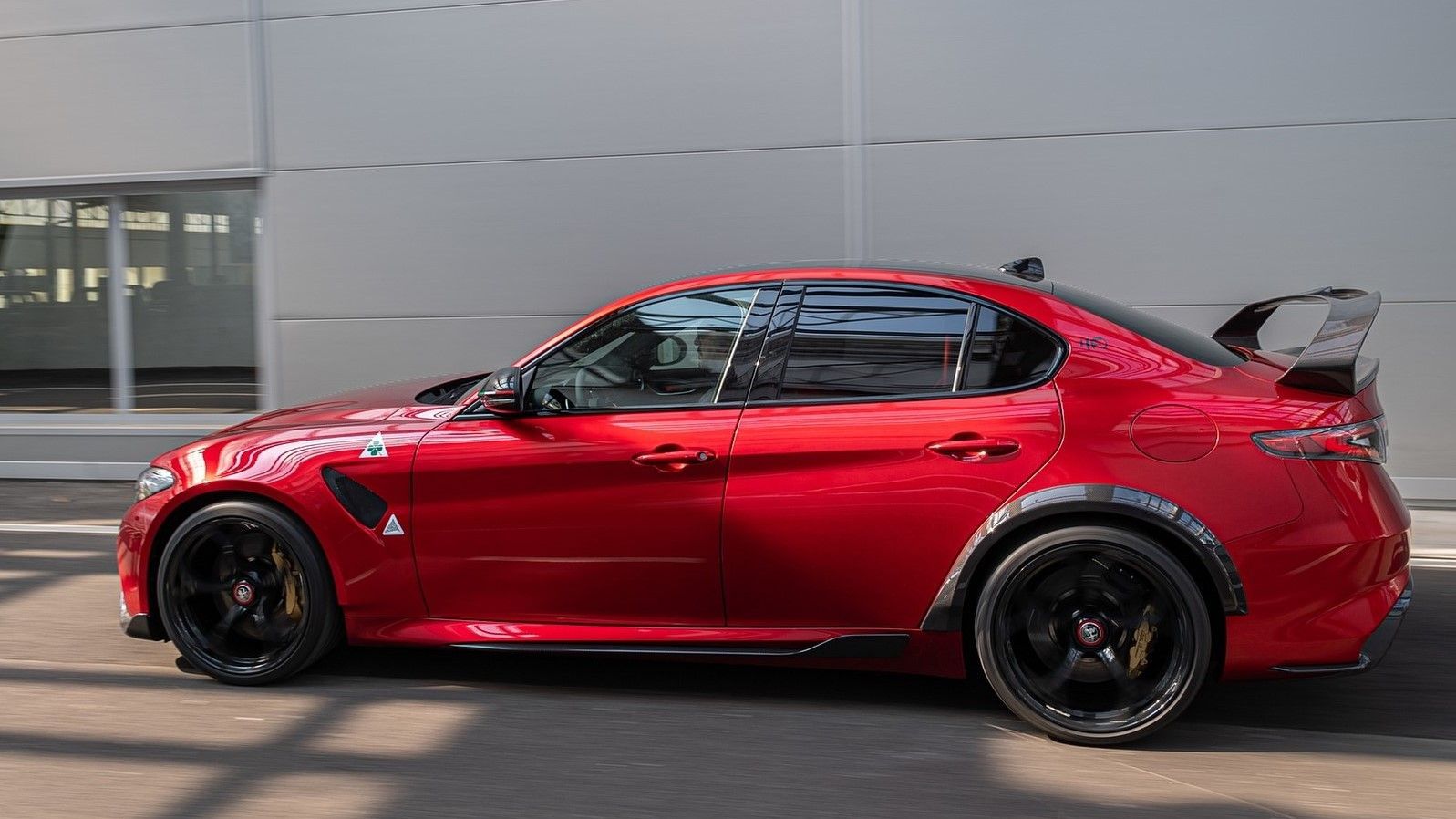 Alfa Romeo Giulia GTA / GTAm Review, Release Date, Performance, Specs, And Rivals