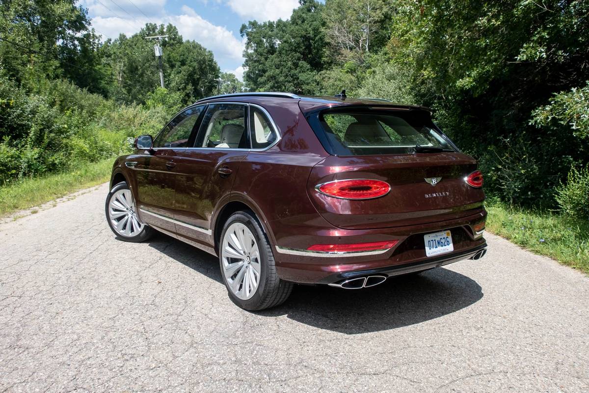 Bentley Bentayga: 6 Pros and 4 Cons