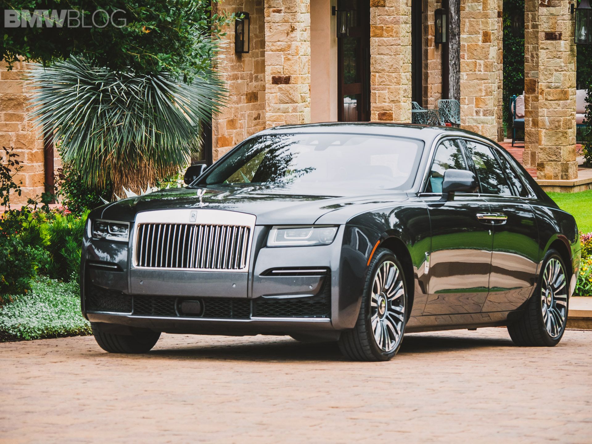 VIDEO: Doug DeMuro Finds The Quirks And Features In The Rolls Royce Ghost