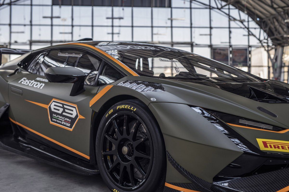 Lamborghini unveils Huracan Super Trofeo EVO2 in 2022