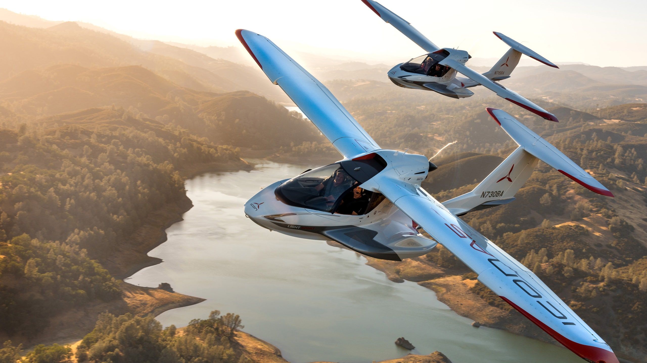 ICON A5 Airplane Folds for Easy Transport and Storage
