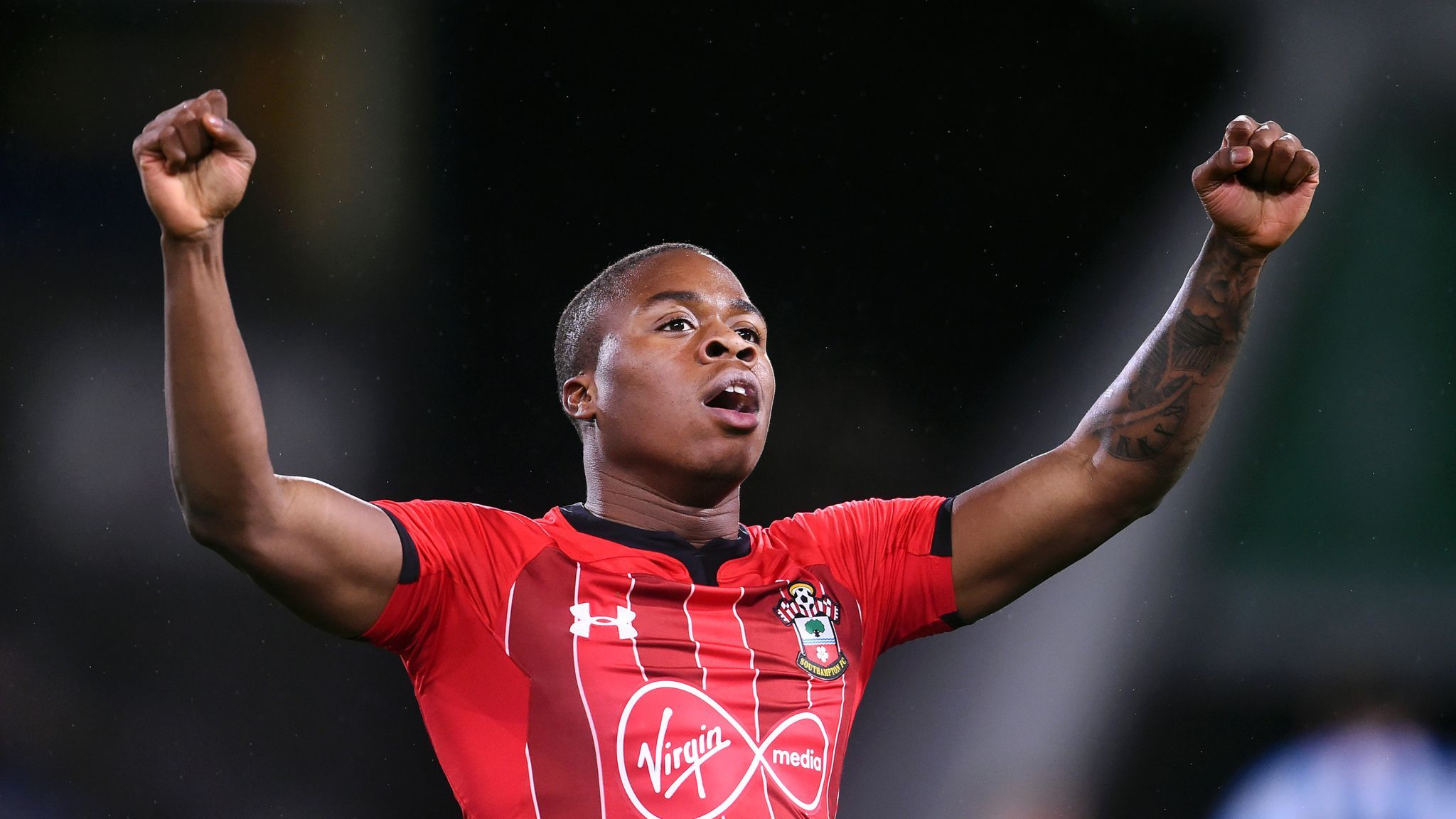 Michael Obafemi signs new Southampton contract