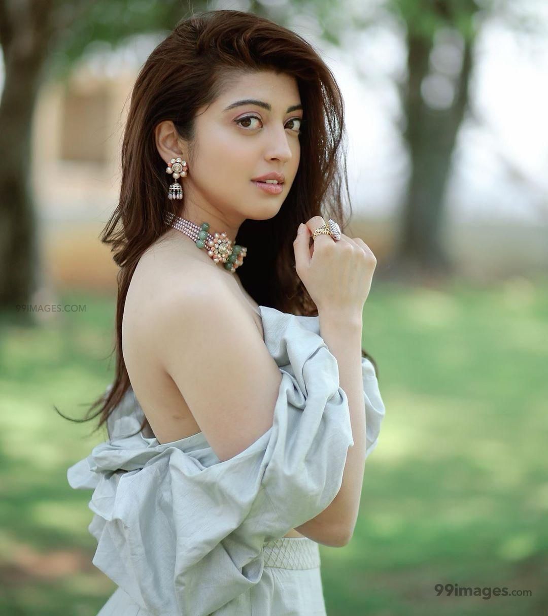 Pranitha Subhash iPhone Wallpapers - Wallpaper Cave