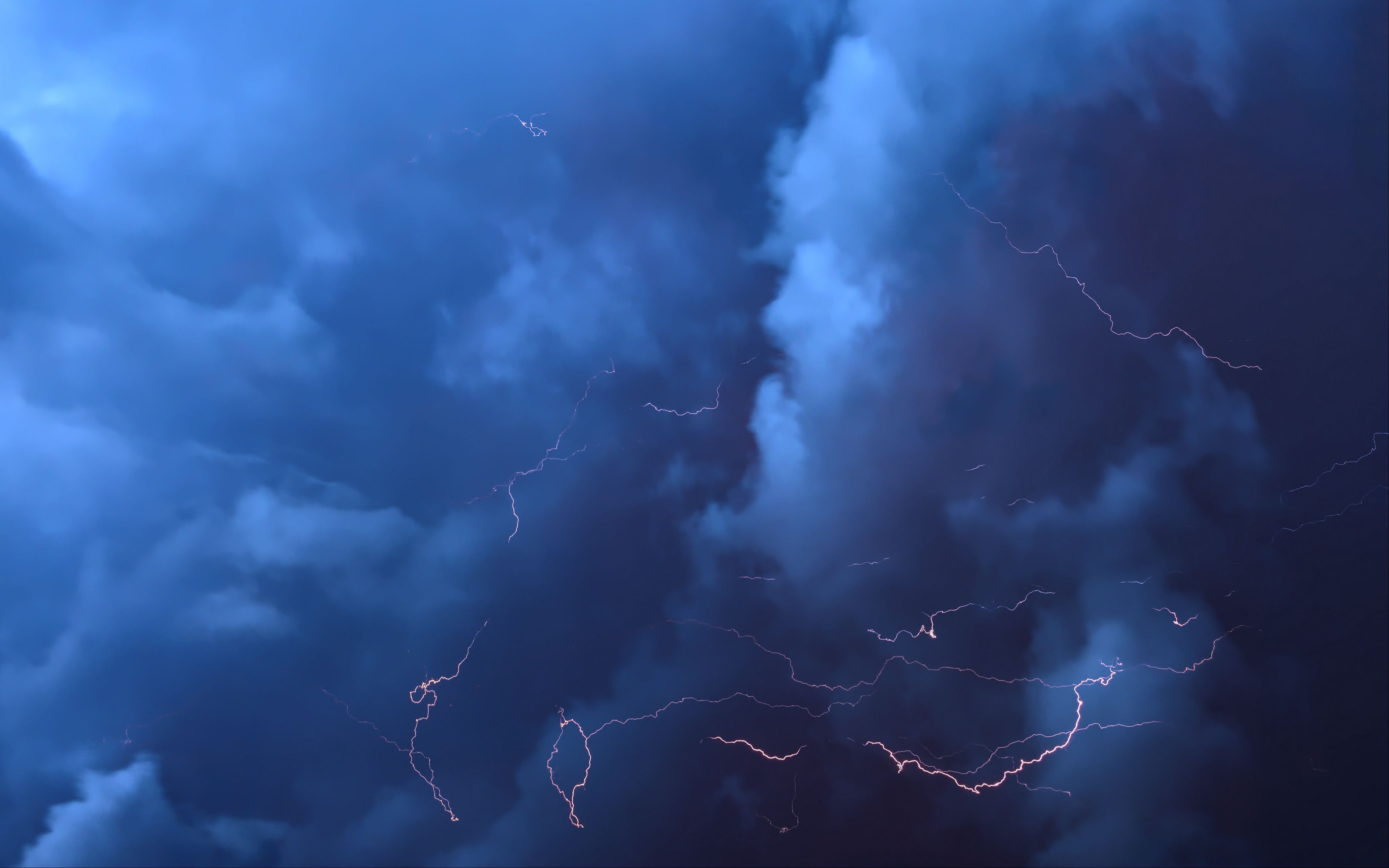 Download wallpaper 3840x2400 lightning, thunderstorm, clouds, overcast 4k ultra HD 16:10 HD background