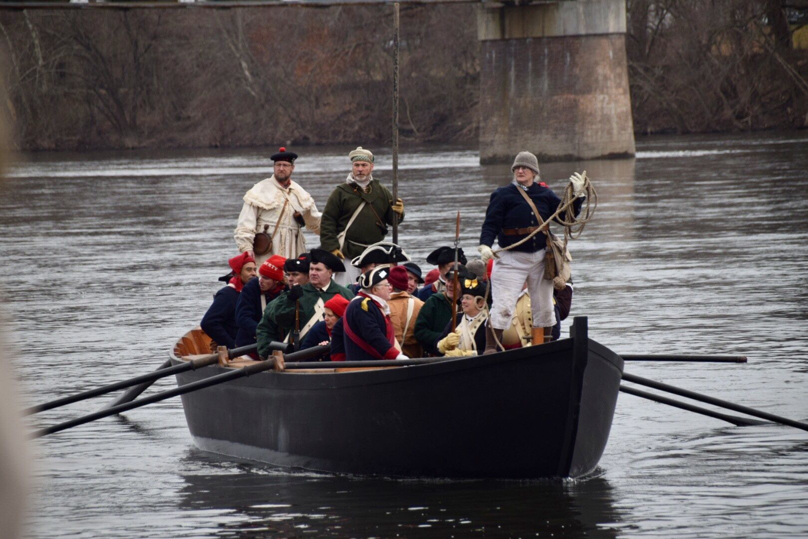 PHOTOS) Washington Crossing Reenactment on the Delaware River
