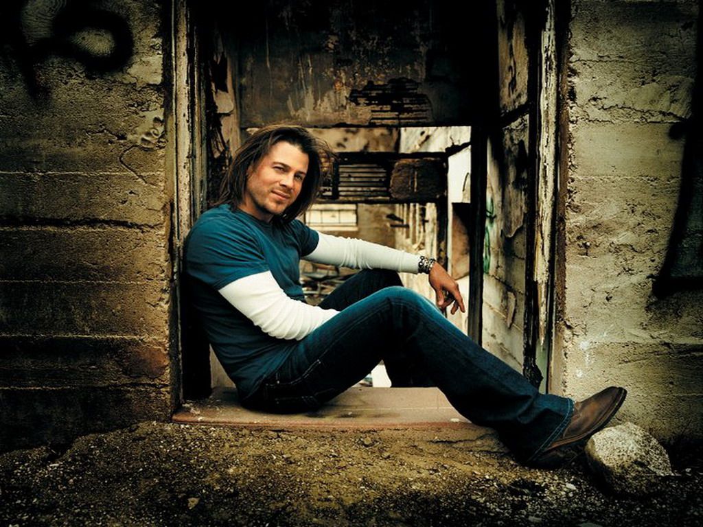 Pictures of Christian Kane.