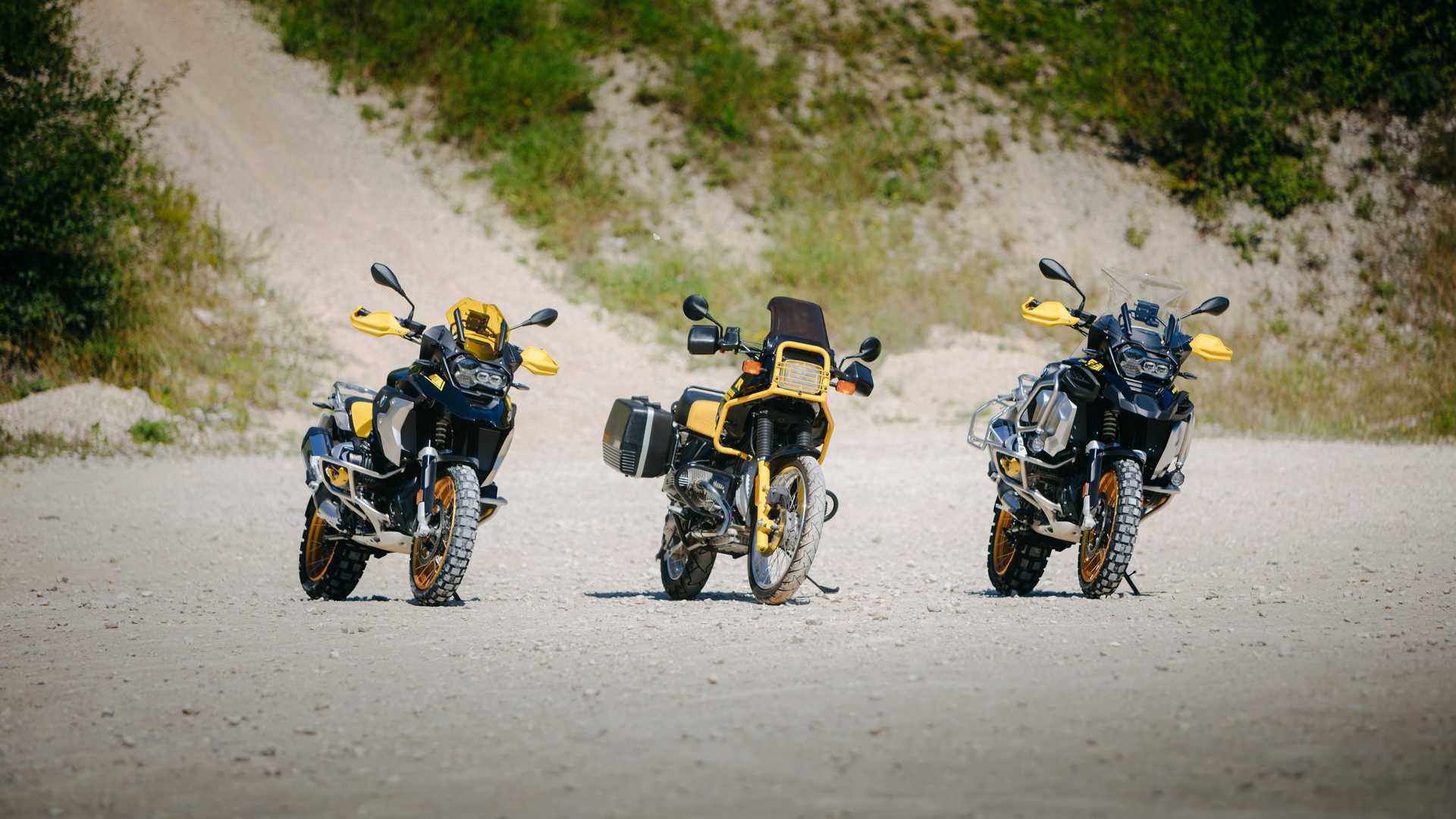BMW R 1250 GS Family Celebrates 40 Years Of GS
