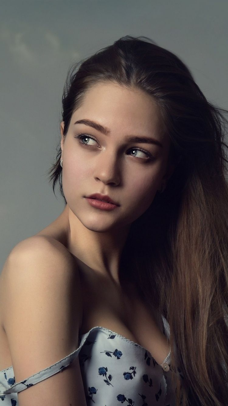 Brunette, woman model, looking away, 750x1334 wallpaper. Beautiful girl face, Most romantic hollywood movies, Brunette