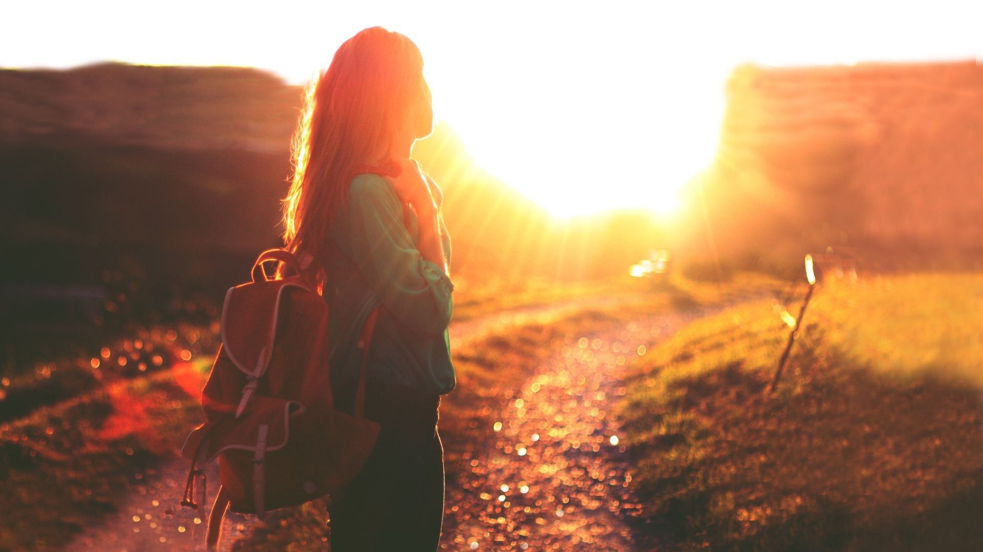 Wallpaper, sunlight, women outdoors, sunset, looking away, sunrise, backpacks, evening, morning, fire, dirt road, bokeh, path, Golden Hour, wildfire, light, flame, geological phenomenon, bonfire 1920x1080