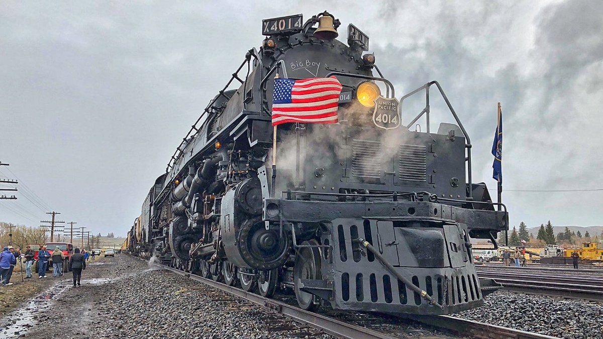 Refurbished 'Big Boy' Locomotive Fires Up Crowds In US West