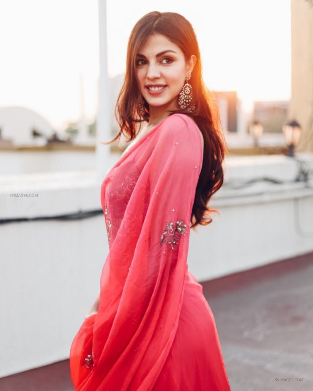 Rhea Chakraborty Hot HD Photo & Mobile Wallpaper (1080p) (1023x1279)