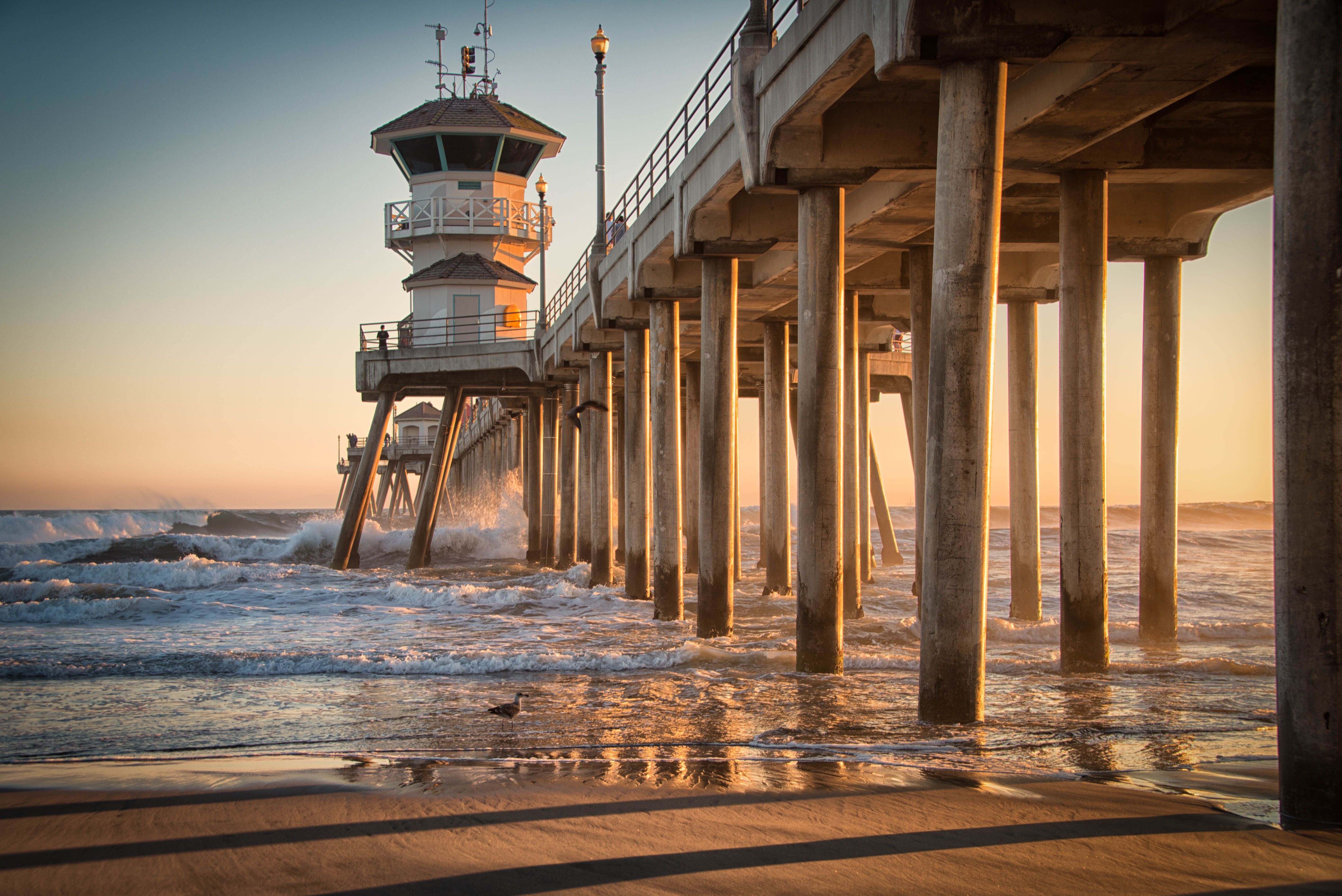 Wallpaper, sunlight, sunset, sea, water, reflection, sky, beach, wood, sunrise, evening, morning, column, horizon, summer, pier, Surf, high, ocean, wave, august, summertime, socal, huntington 5662x3780