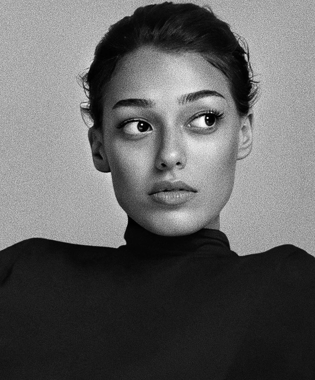 174.4 mil Me gusta, 1,081 comentarios Çiçek Deniz en Instagram: Challenge accepted