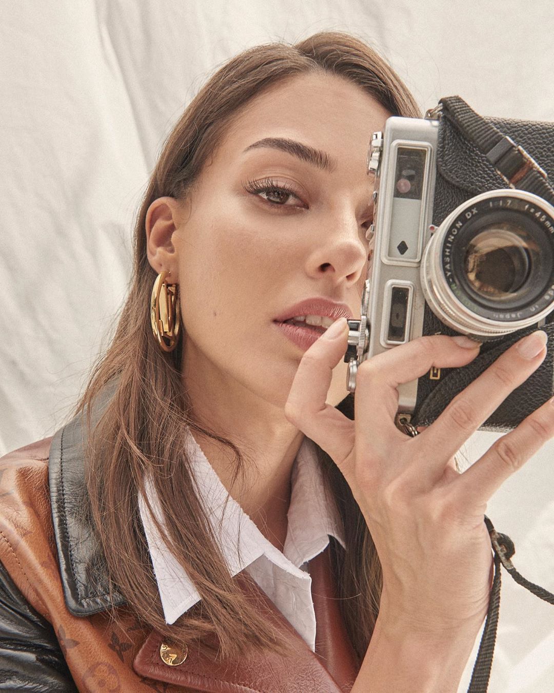 151.6 mil Me gusta, 950 comentarios Çiçek Deniz en Instagram: *click*. Ünlüler, Minimalist fotoğrafçılık, Erkek ayakkabı modası