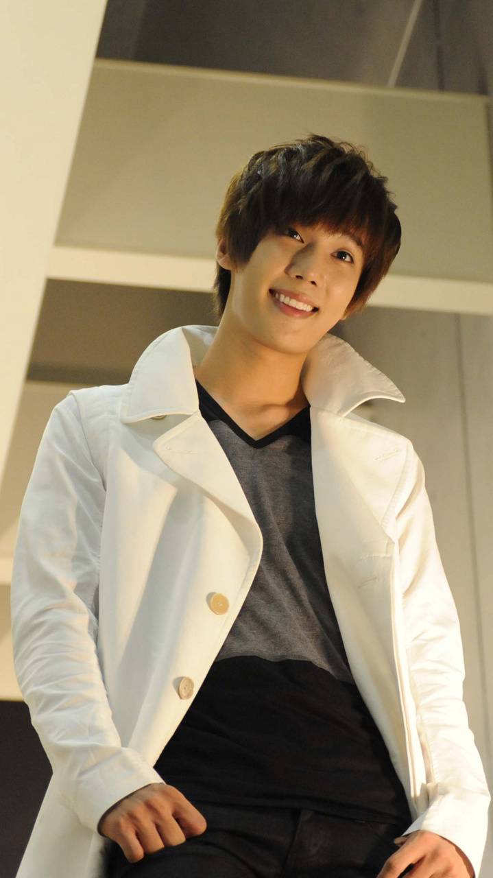 Park Jung Min wallpaper