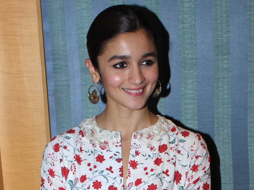 Alia Bhatt HQ Wallpaper. Alia Bhatt Wallpaper