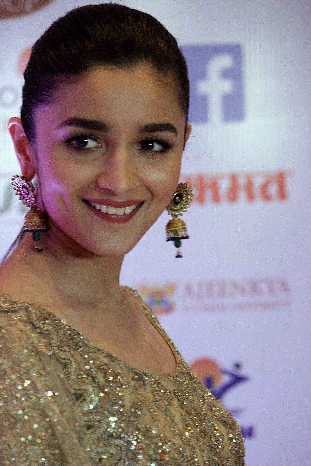 Alia Bhatt beautiful Bollywood actress photo