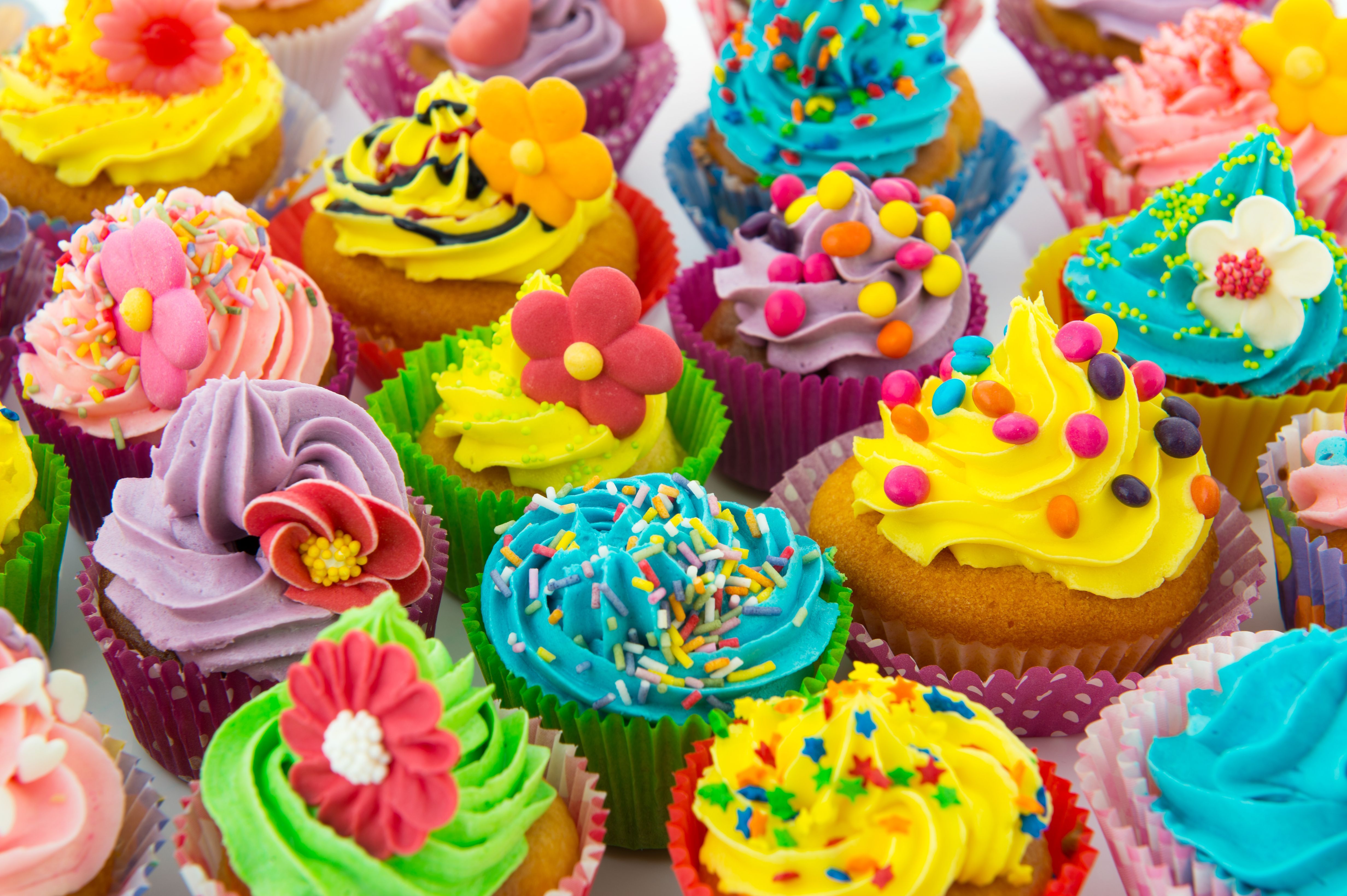 Colorful Cupcakes Wallpaper Free Colorful Cupcakes Background