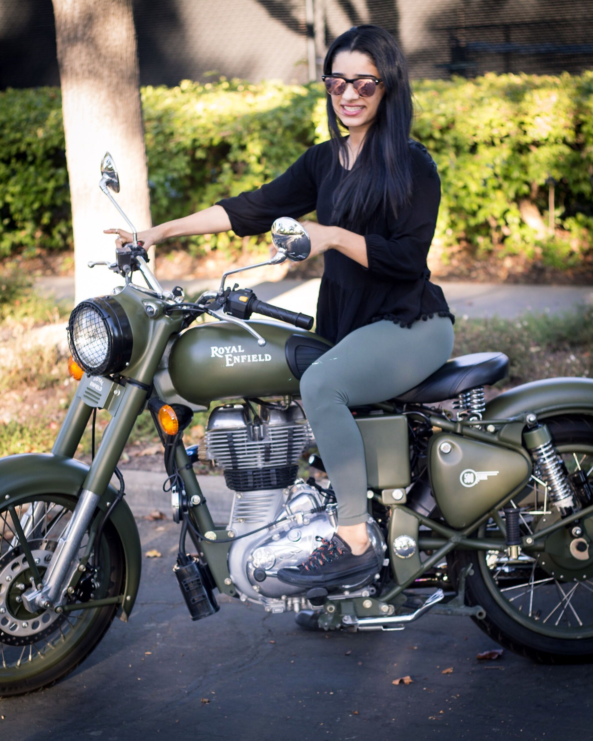 Royal Enfield Girl Image 2024 www.alhudapk