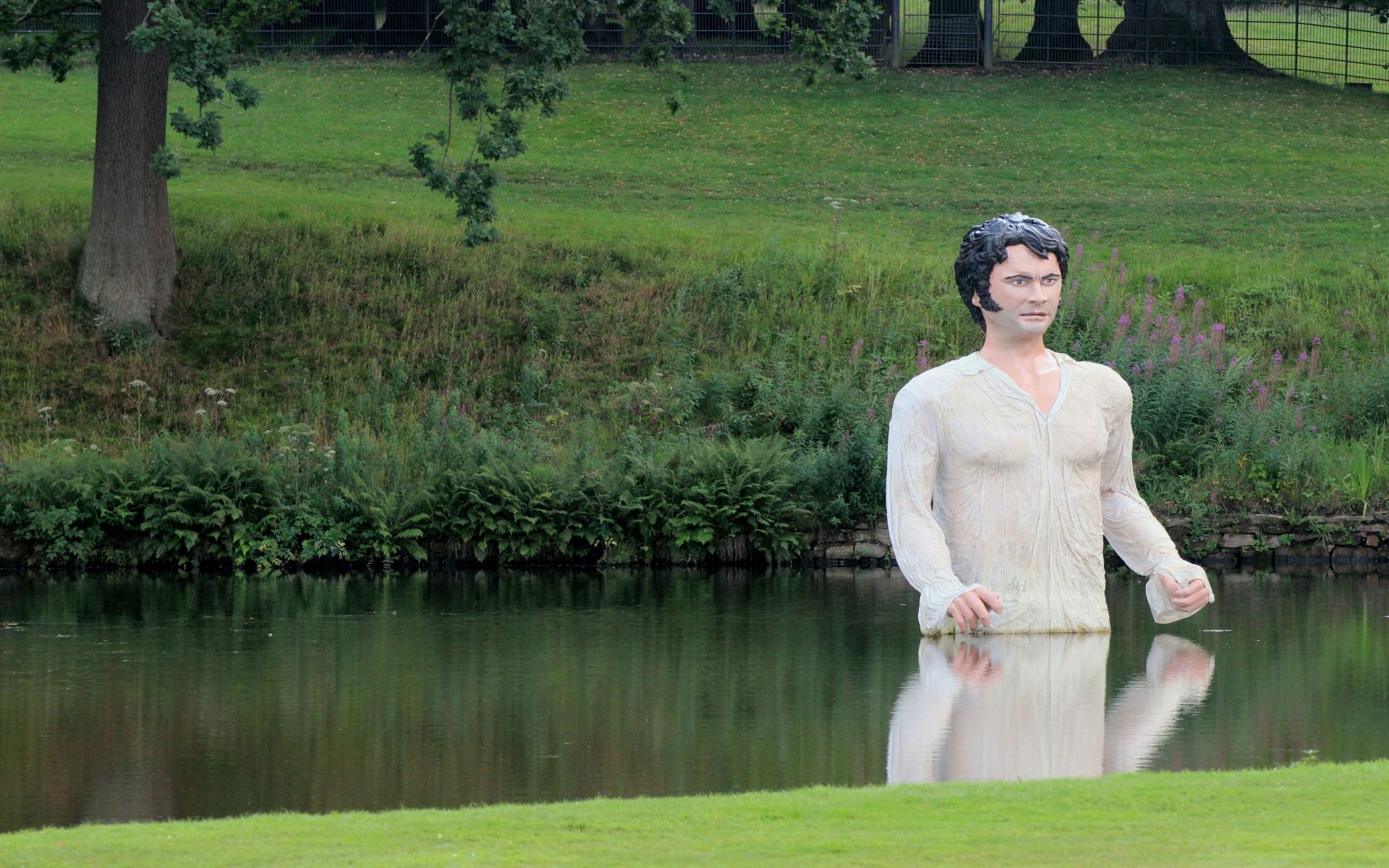Colin Firth as Mr Darcy in the lake at Lyme Park HD Wallpaper