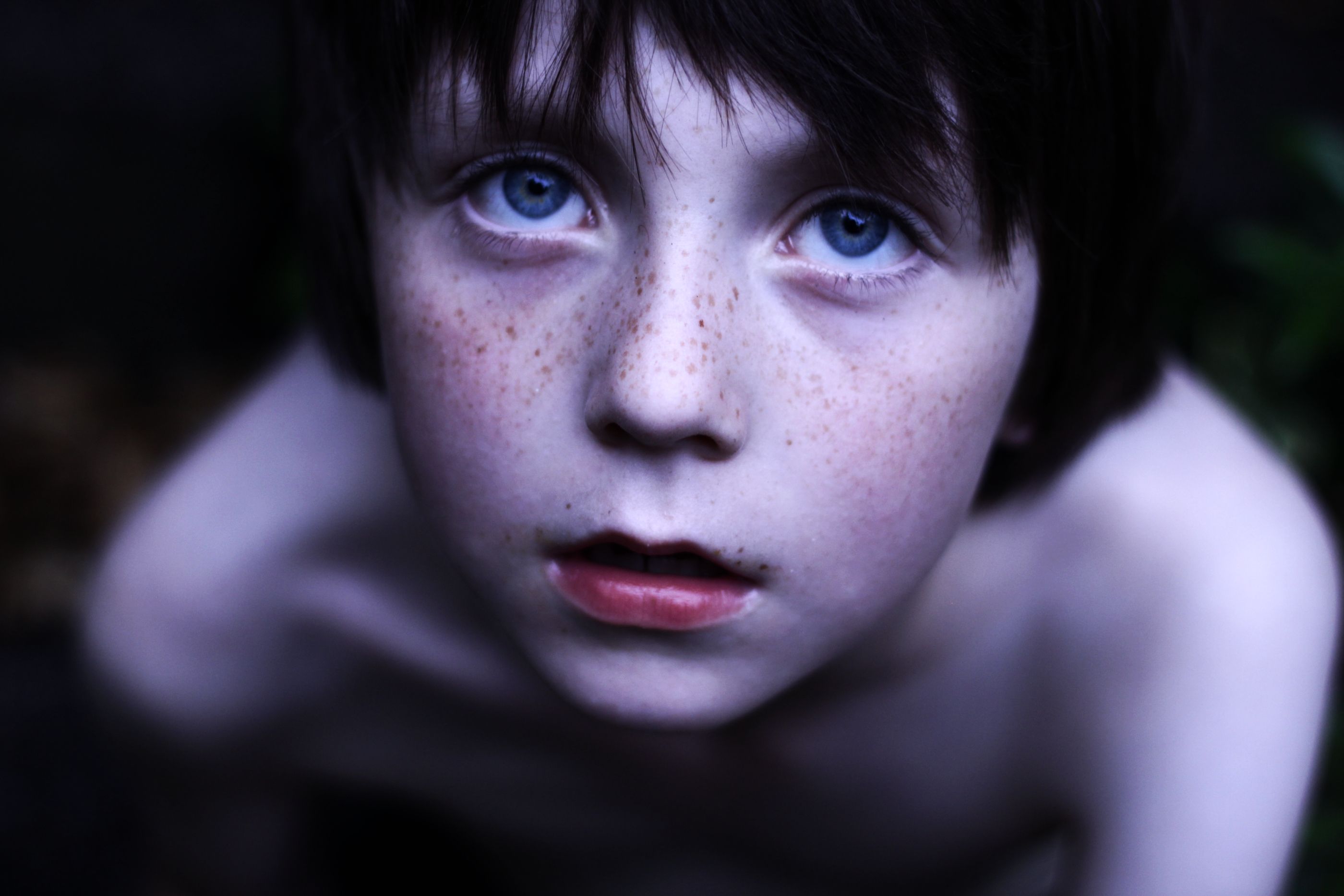 Wallpaper, blue, boy, summer, beautiful, by, digital, Canon, eos, kid, eyes, pretty, child, brother, edited, young, inspired, pale, edward, Eddie, freckles, sibling, 500d, nirrimi, ofcabbagesandkings, whiterosesred 2800x1867 - Wallpaper