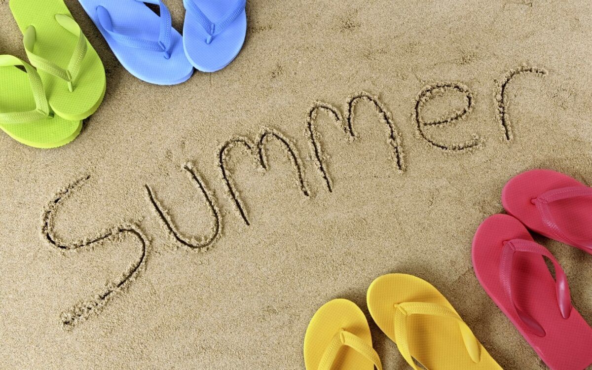 Summer, Sand, Beaches, Fun, Joy, Happy, Holiday, Family, Sea, Sandal, Colors, Slipper. Full HD Wallpaper