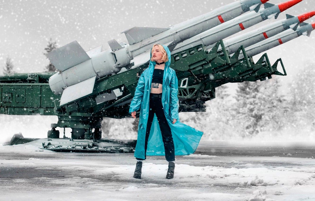 Wallpaper girl, snow, missiles, tattoo, cloak, rocket launcher image for desktop, section девушки