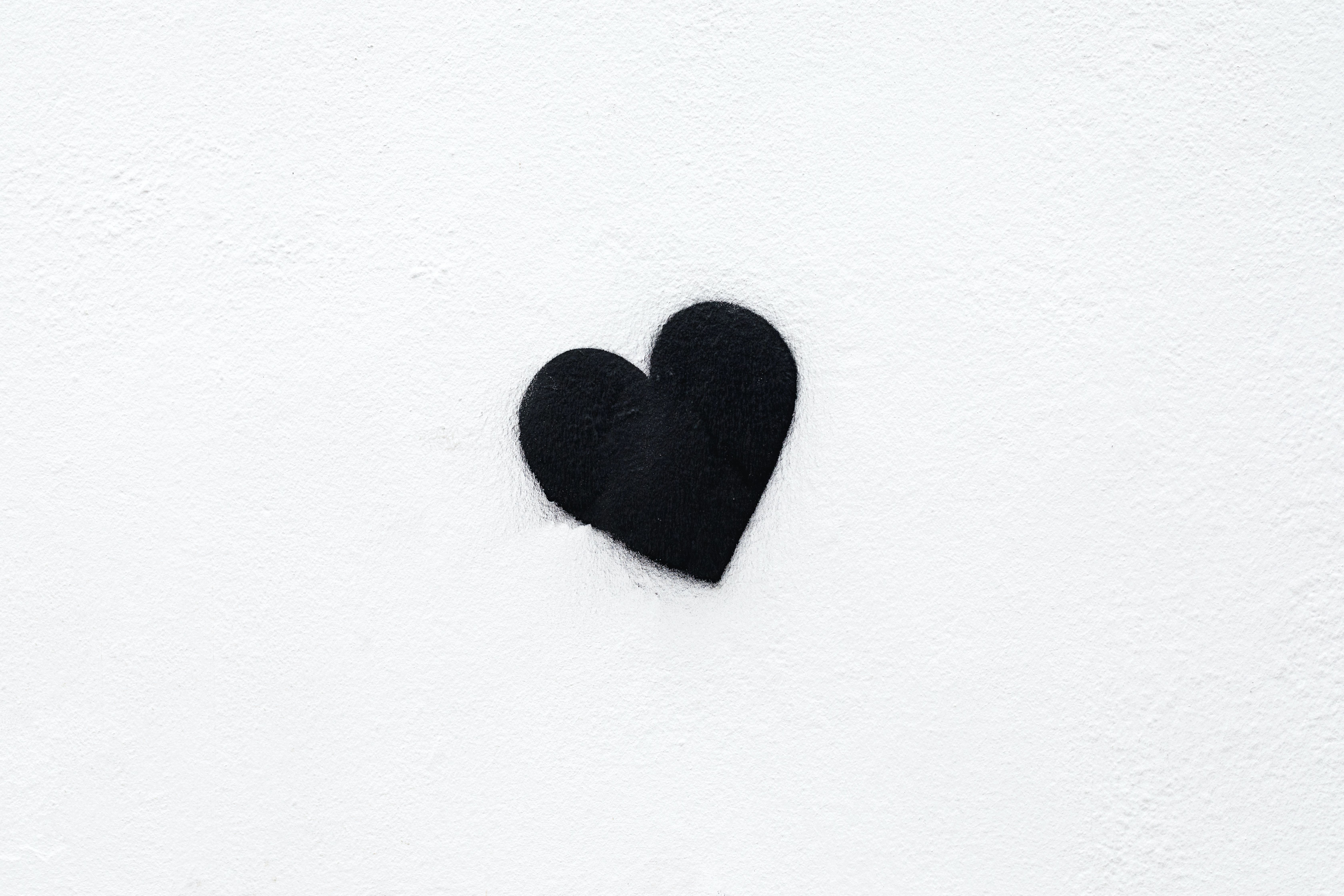Black heart 4K Wallpaper, Love heart, White background, Monochrome, 5K, Love