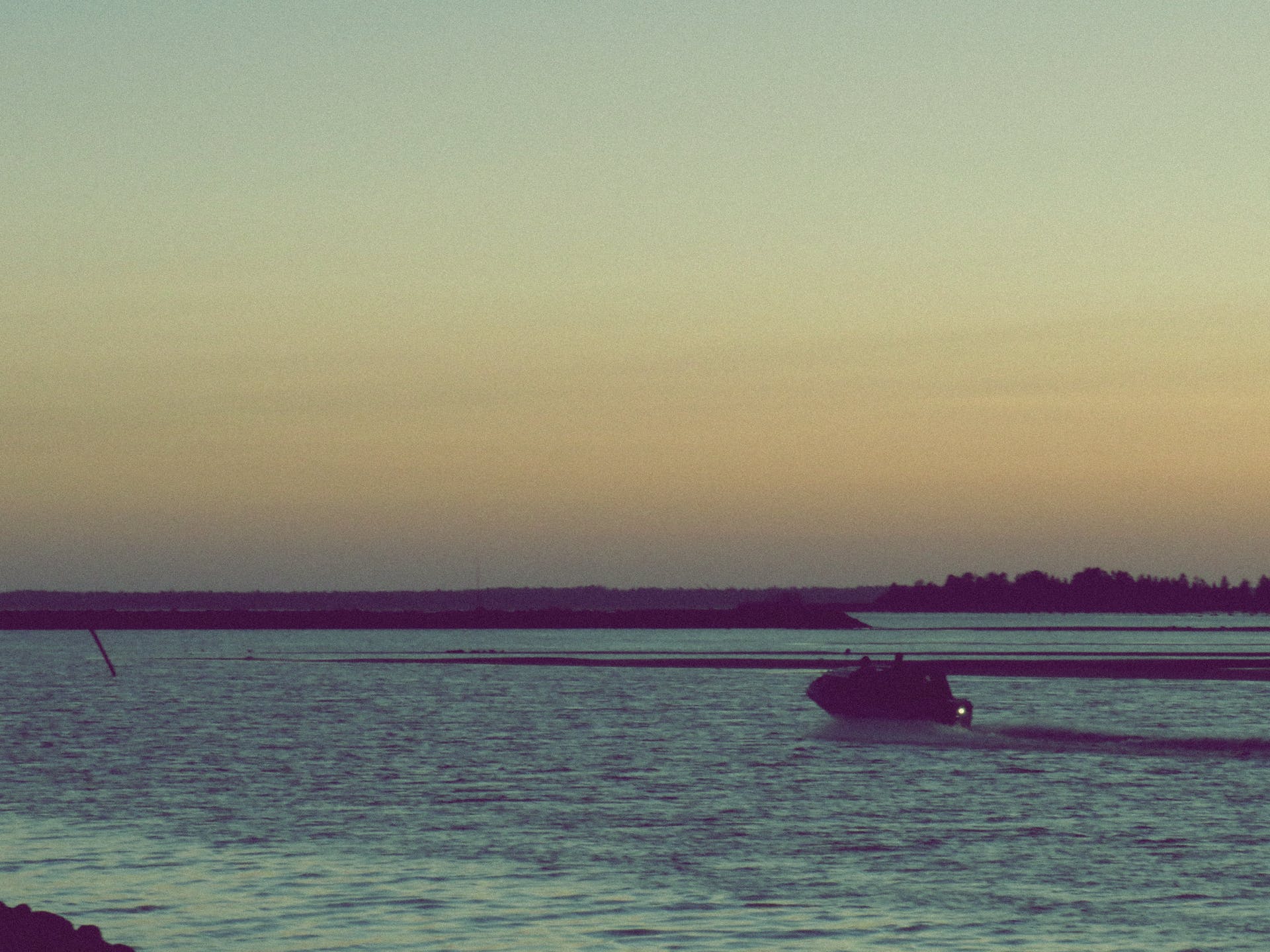 Waves 90s Vintage Summer Seashore Old Photo Style Soft Tones Ripple 80s