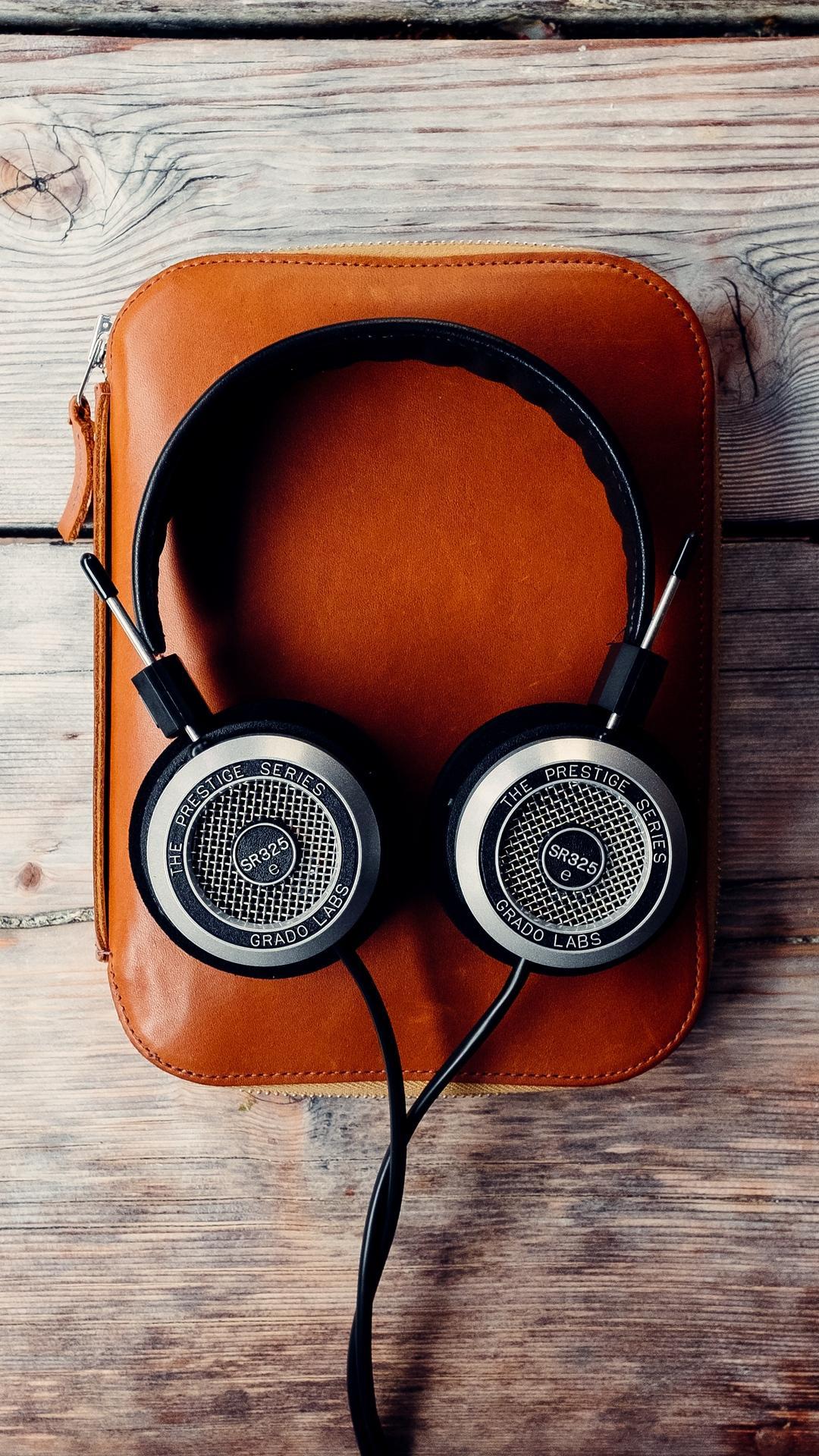 Headphone Wallpaper for Android
