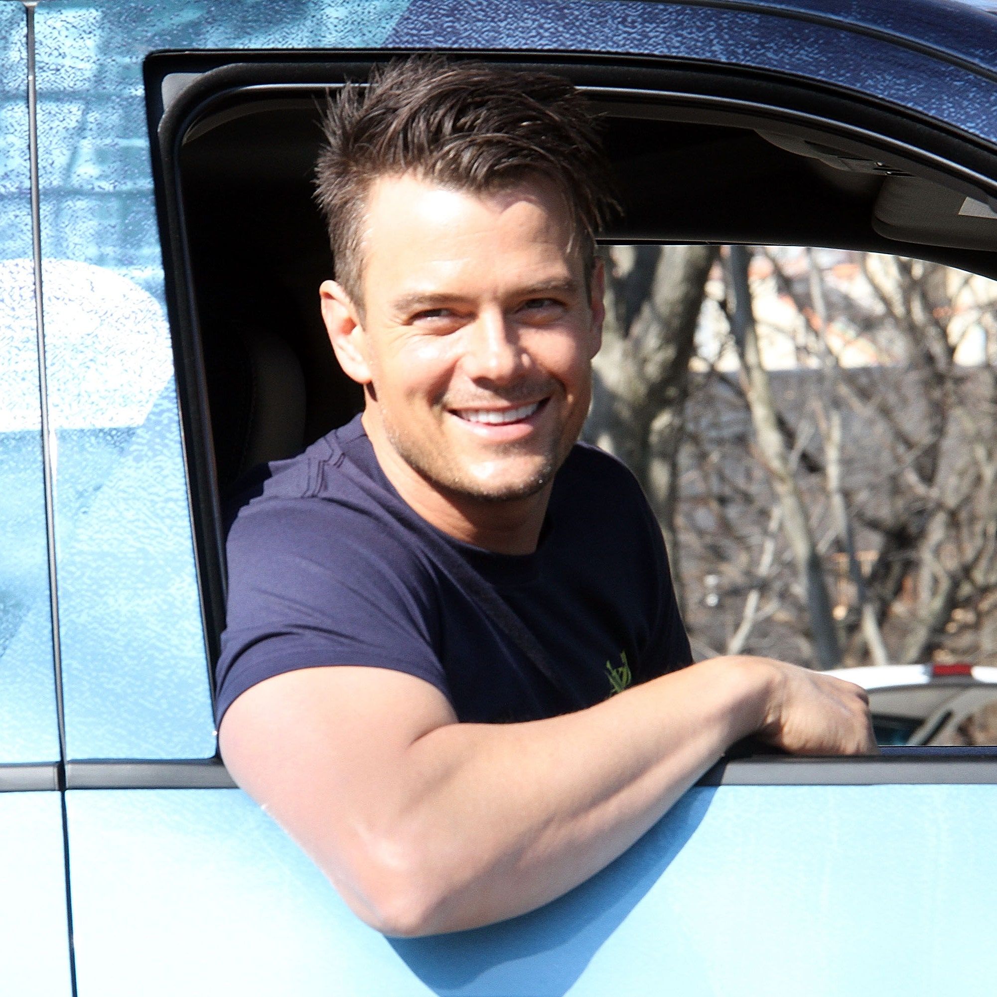Exclusive: Josh Duhamel Talks to AD About Buying His First House Since His Split With Fergie