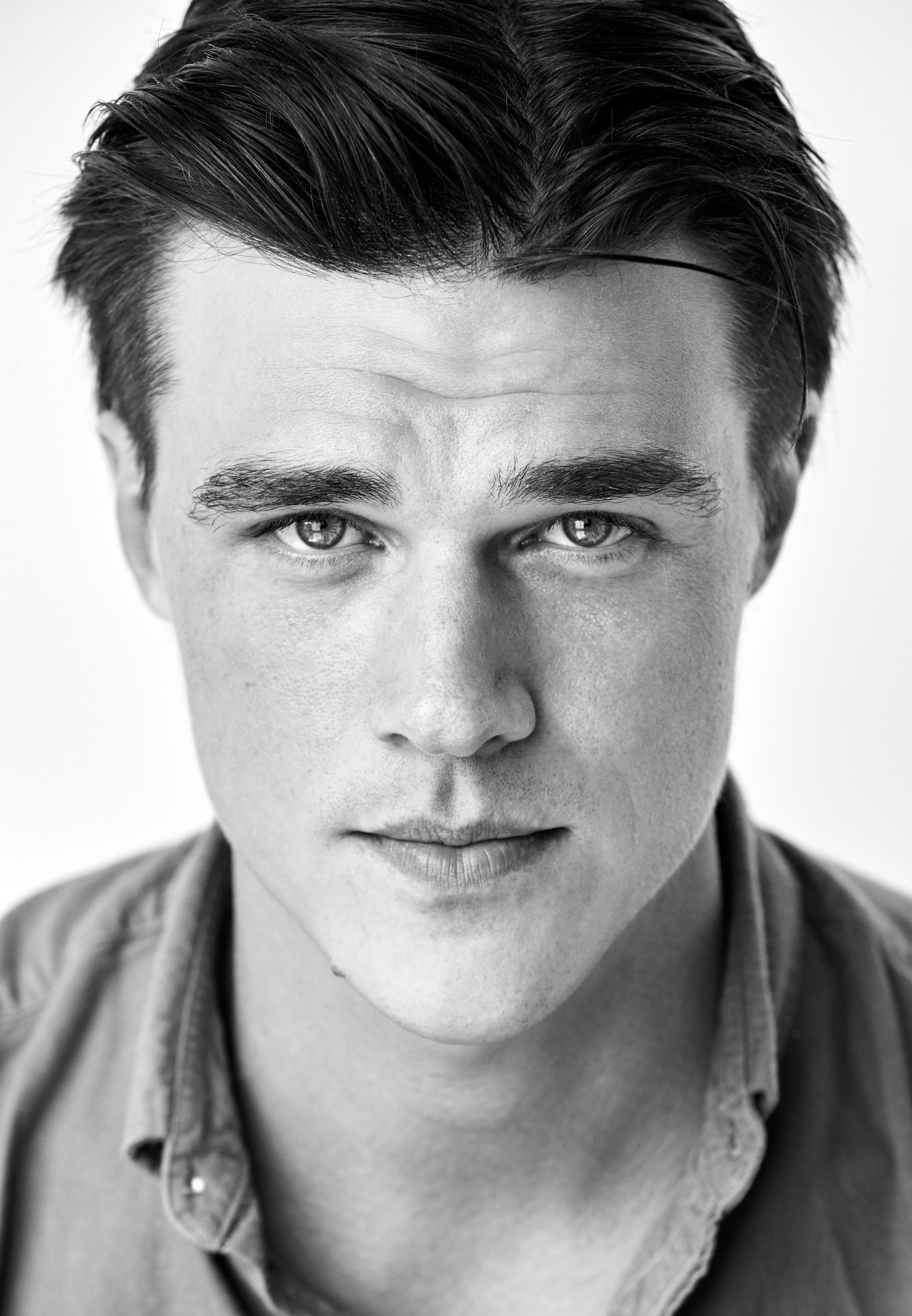 Finn Wittrock Wallpapers - Wallpaper Cave