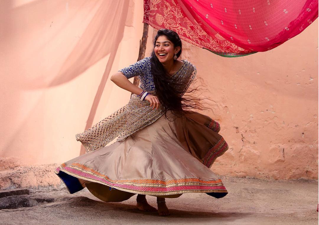 PHOTOS South Indian beauty Sai Pallavi's ethnic style statement presents her as the epitome of elegance