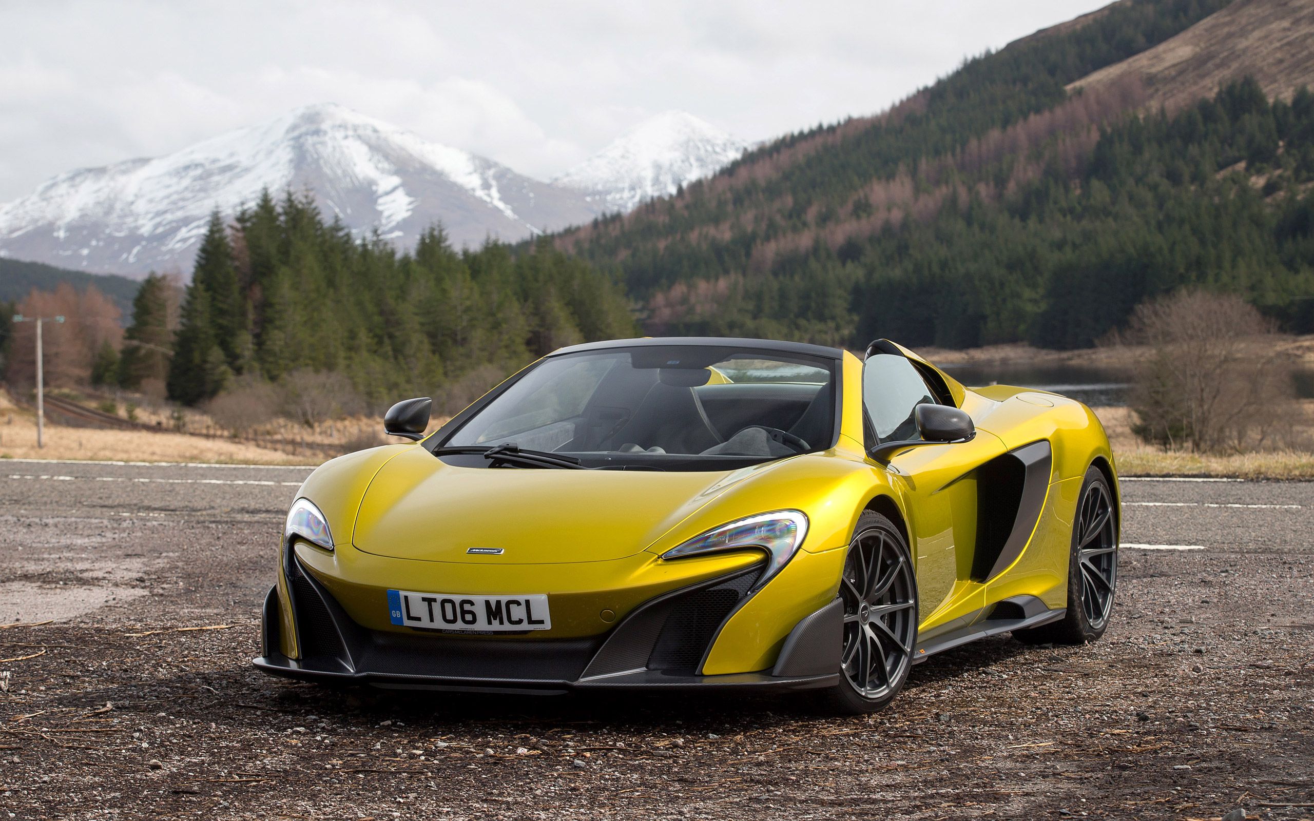 McLaren 675LT Spider Wallpaper
