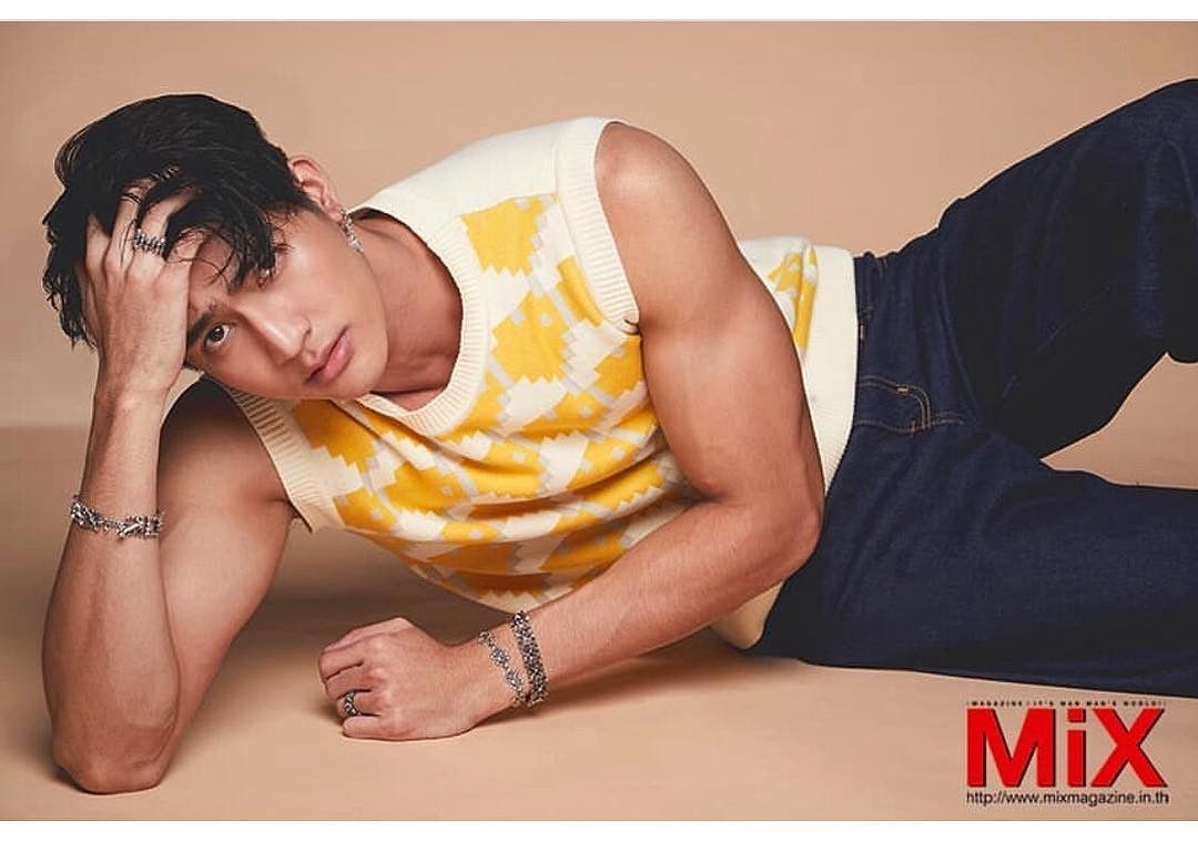 Jessica Baek #BLM future baby daddy has to be first! Looking like he was kissed by the sun itself! Earth Pirapat #EarthPirapat