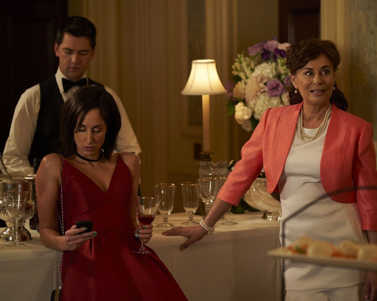 Catherine Reitman is still workin' hard for Season 2 of Workin' Moms