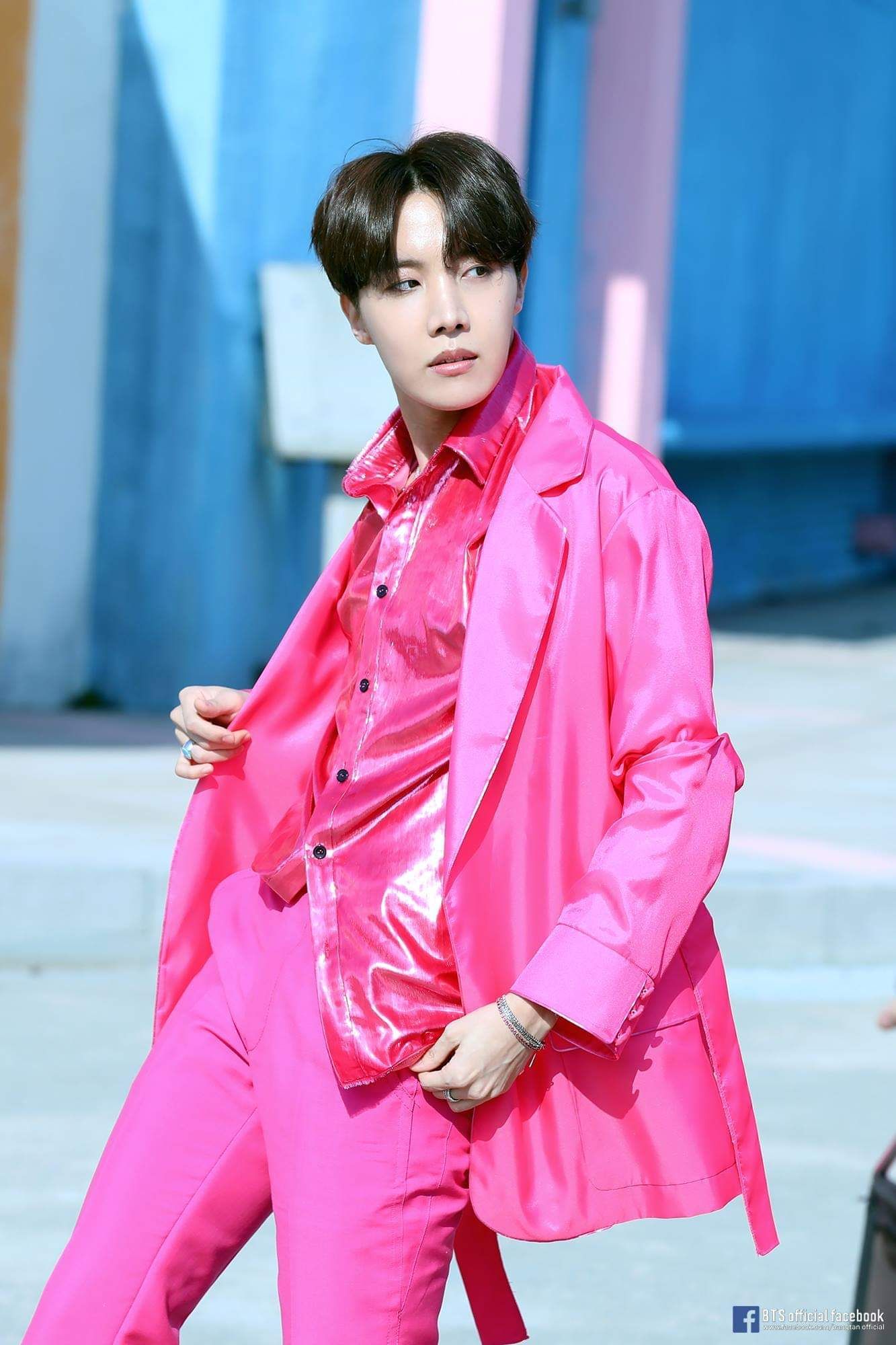 BTS Pics on Twitter. Bts j hope, Hoseok, Hoseok bts