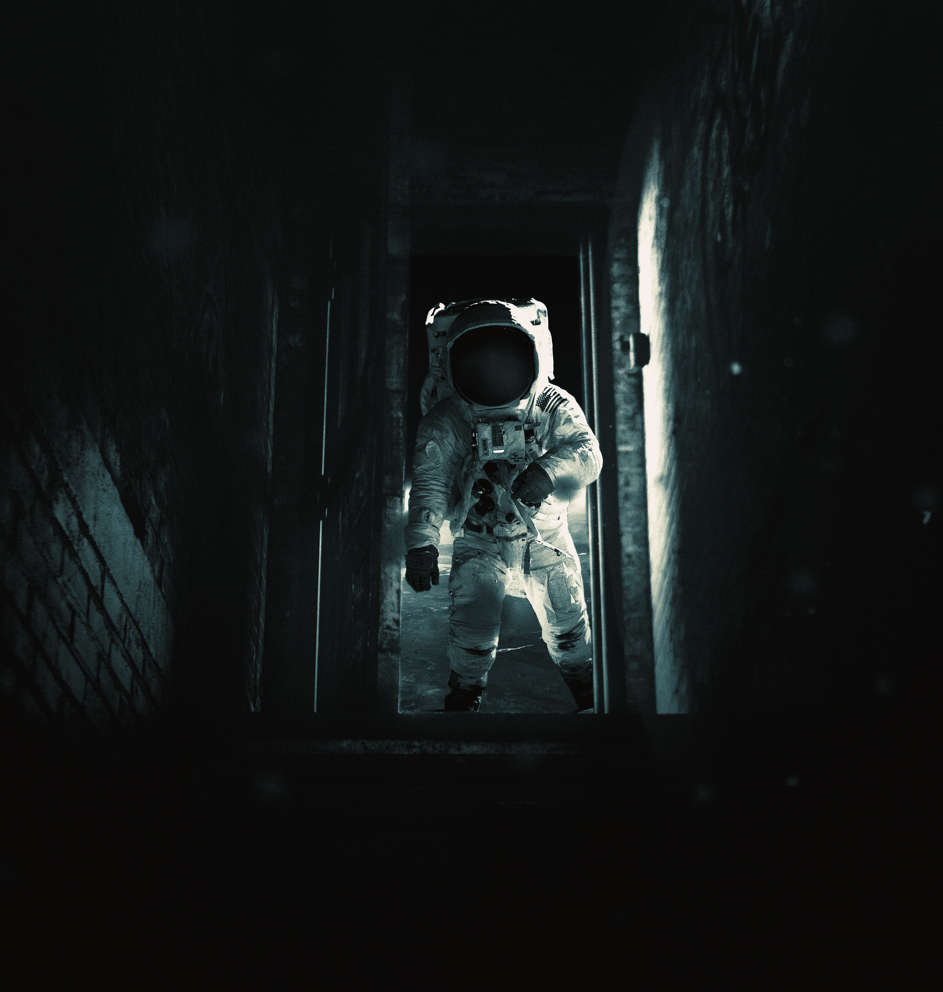 Astronaut 4K Wallpaper, Black Dark