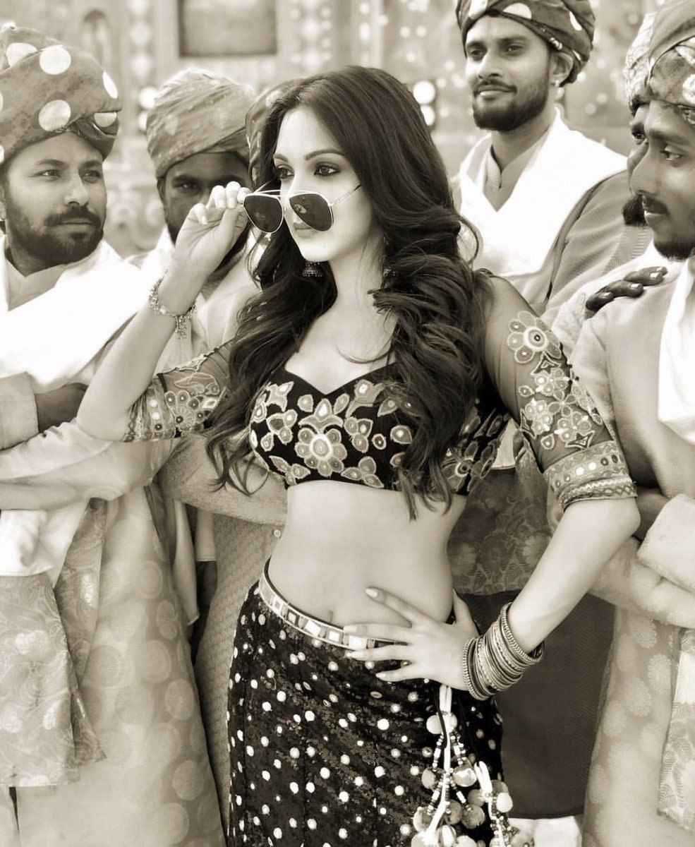 Kiara Advani Bikini Photohoot Hottest Picture Went Viral