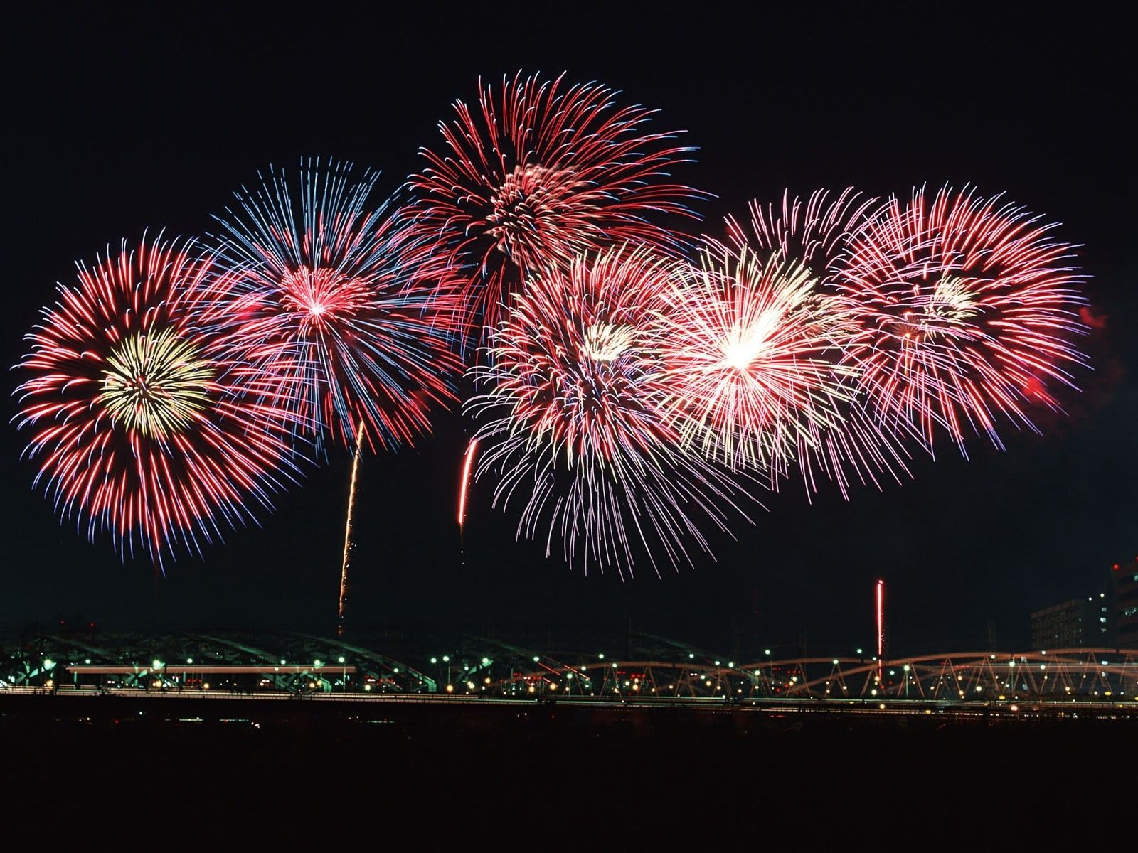 File:Diwali crackers at Vizag beach 2.jpg - Wikimedia Commons