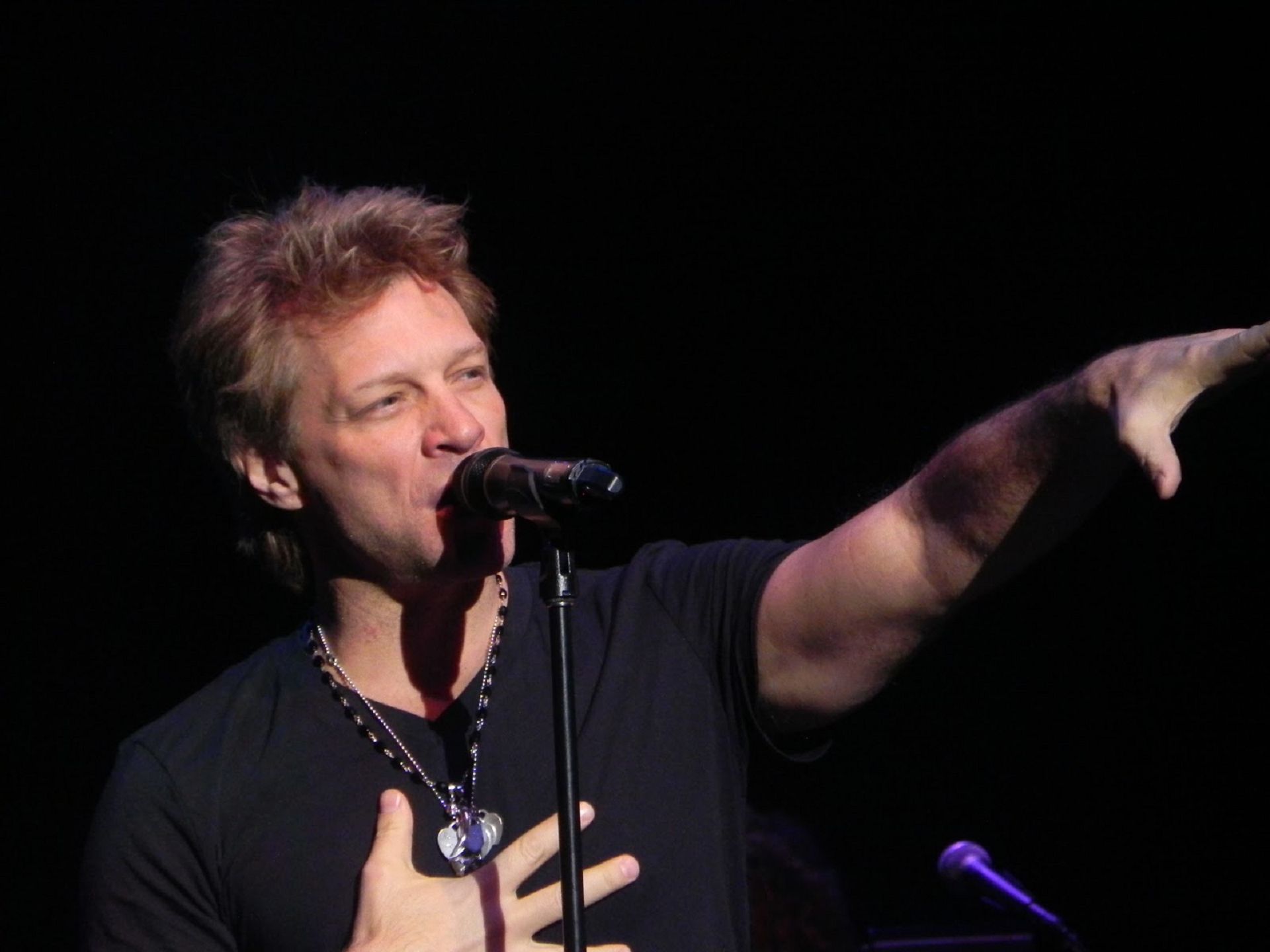Jon Bon Jovi Wallpaper. Carbon Wallpaper, Metal Carbon Fiber Wallpaper and Kentucky Bourbon Wallpaper