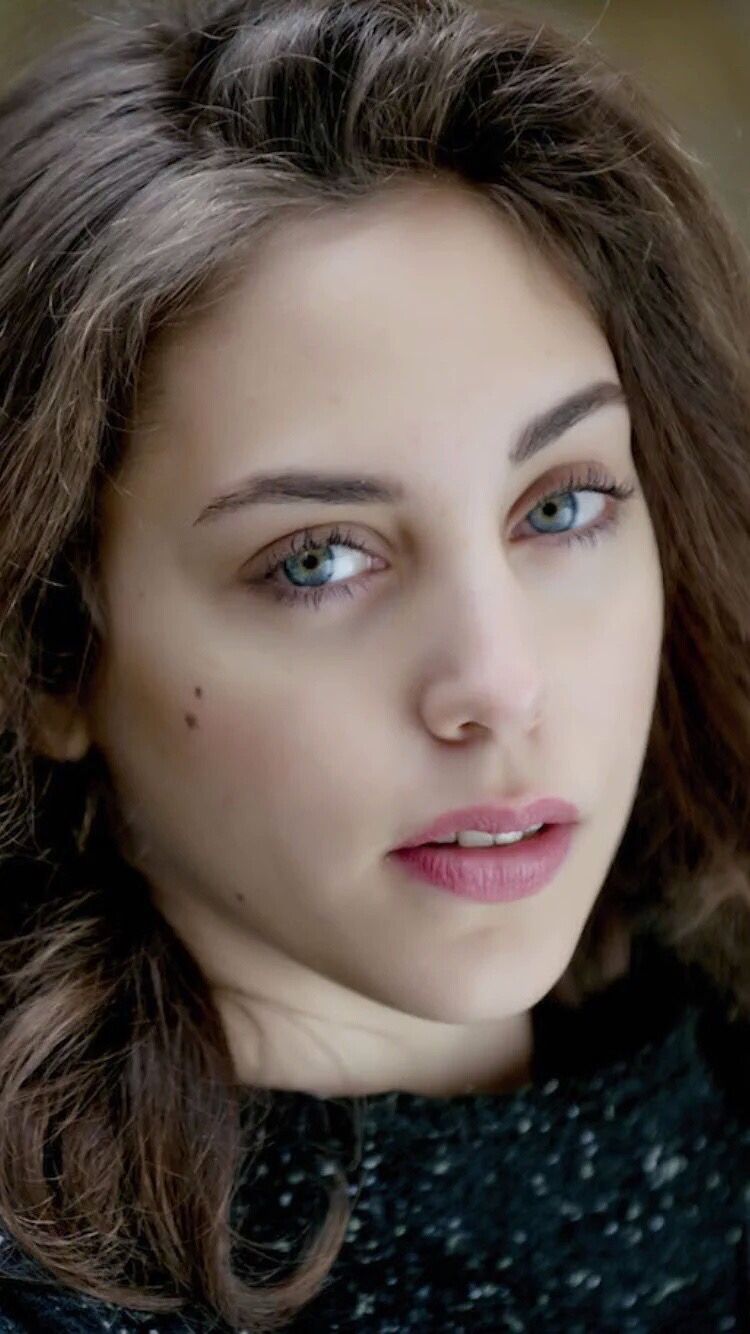 Oyku Karayel actress. Female celebrity crush, Turkish actors, Turkish beauty