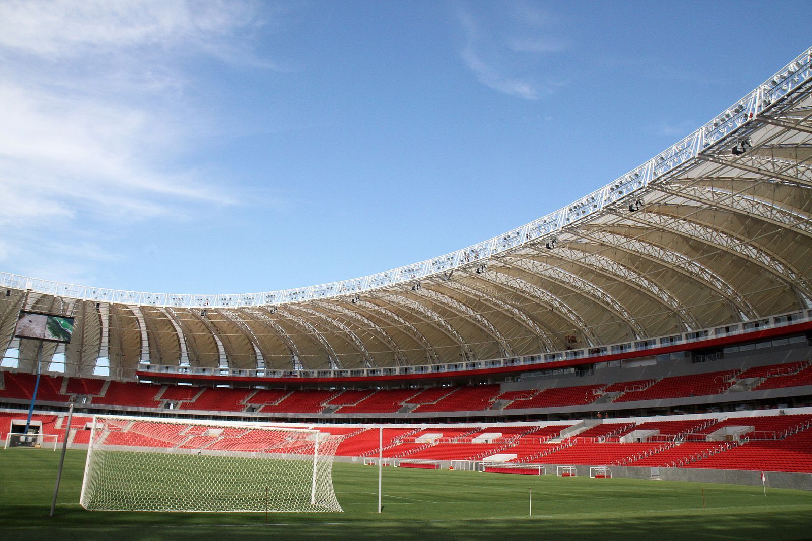 Estádio José Pinheiro Borda (Beira Rio)