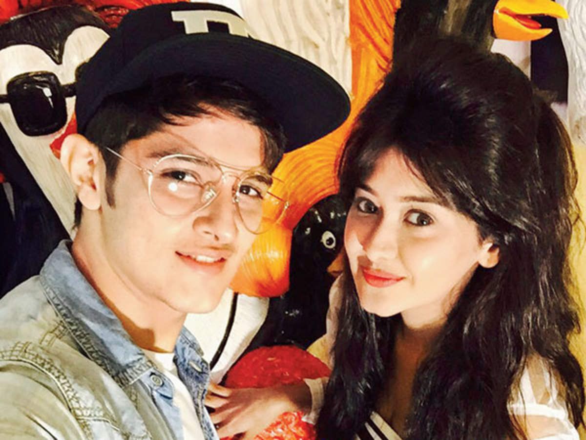Rohan Mehra and Kanchi Singh are the new lovebirds in town of India