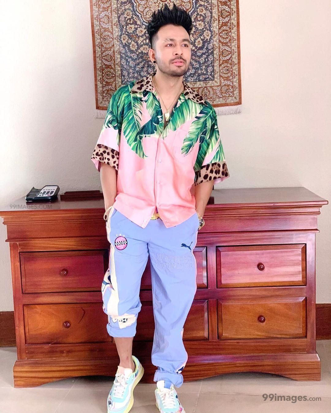 Tony Kakkar HD Wallpaper (Desktop Background / Android / iPhone) (1080p, 4k) (1080x1350)