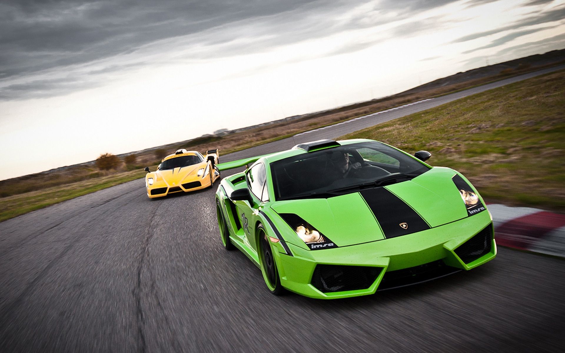 Lamborghini Green, windows, theme, car, nice wallpaper. Lamborghini Green, windows, theme, car, nice