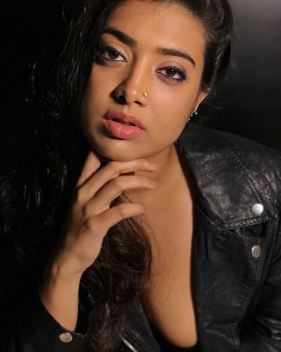 Glamorous Photo Of Madhuri Braganza